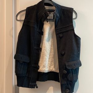Black old navy fall and winter vest size small